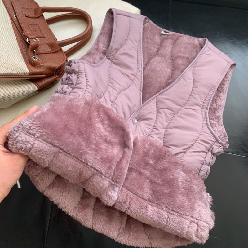 Veste bez piedurknēm ar V kaklu, ultra īss garums, vilnas pildījums, galvenais audums: rayon