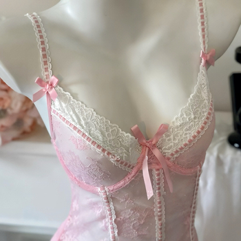 Čipkasta noćna haljina s V-izrezom, bez rukava, srednje duljine, luksuzan i plemenit stil, poliester materijal