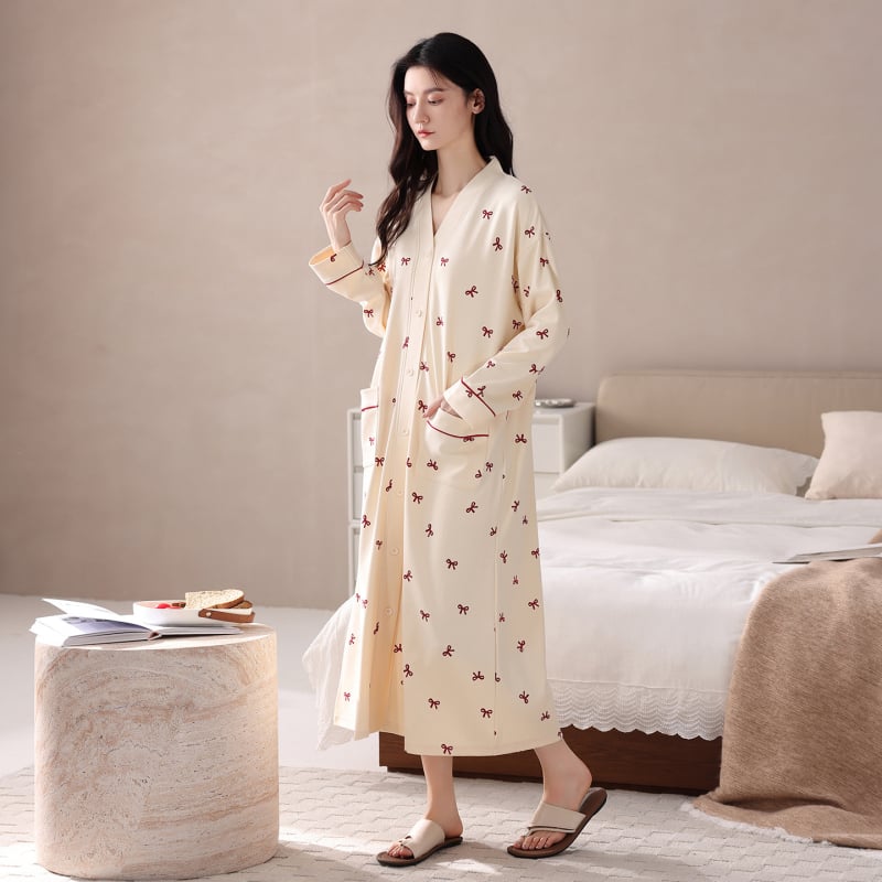 Sieviešu garā naktskleita no kokvilnas, kardigan stila, garas piedurknes, V-veida kakls, garš siluets, piemērots pavasarim un rudenim