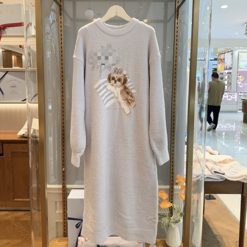 Ženski set pidžame — polu-velur, luksuzan stil, debeli materijal 251–300 g/m², okrugli ovratnik, dugi rukavi, kućna odjeća za jesen/zimu