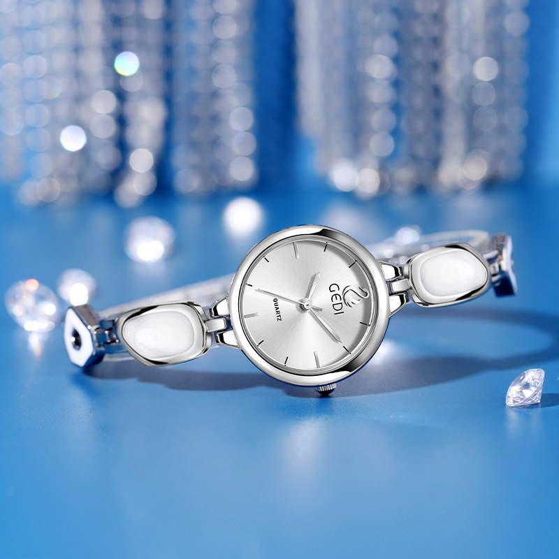 GEDI Ženski sat | kvarcni mehanizam, kućište i narukvica od legure, vodootpornost 30 m, mineralno ojačano staklo, okrugli brojčanik