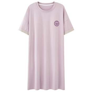 Mājas naktskleita grūtniecēm, 95–100% kokvilna, karikatūras ar svītrām, 3/4 piedurknēm, dubultie kabatas