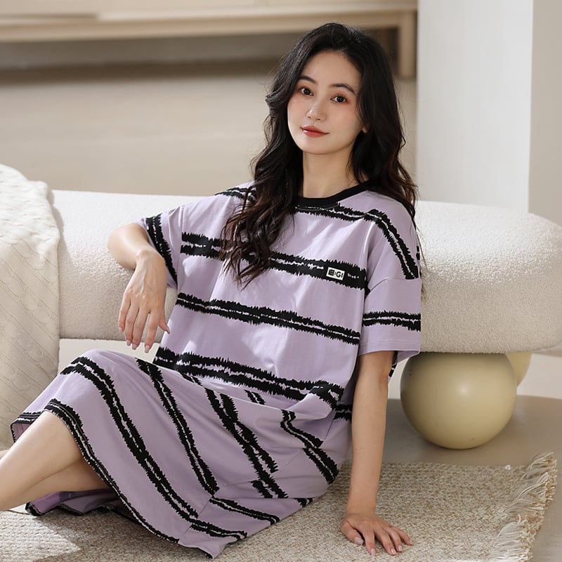 Mājas naktskleita grūtniecēm, 95–100% kokvilna, karikatūras ar svītrām, 3/4 piedurknēm, dubultie kabatas