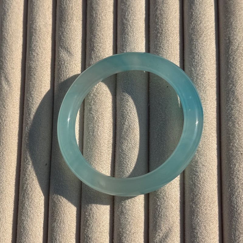 Stikla rokassprādze ar Seiko precīzu apstrādi; stilā Little Fresh; svars 55 g; rokas rotaslieta