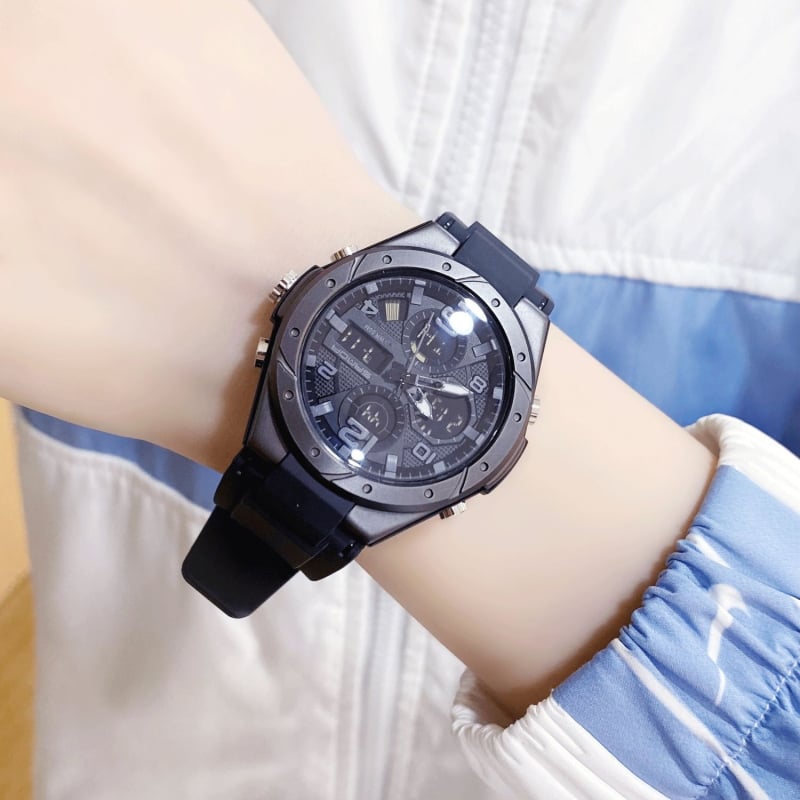 Sportski sat za tinejdžerice s luminizirajućim prikazom, vodootporan 50 m, kalendar (dan u tjednu, mjesec), alarm i kronograf, analogno-digitalni prikaz