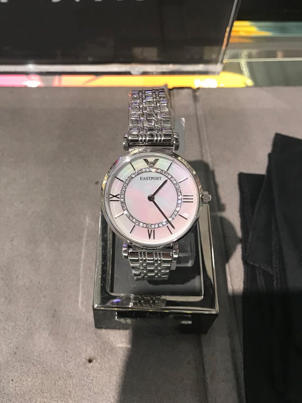 Női divatkaróra rozsdamentes acélból, csillagmintás dizájnnal, kör alakú számlappal, kvarc mechanizmus, 30 m vízállósággal