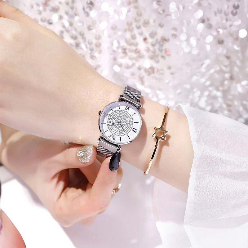 Női divatkaróra rozsdamentes acélból, csillagmintás dizájnnal, kör alakú számlappal, kvarc mechanizmus, 30 m vízállósággal