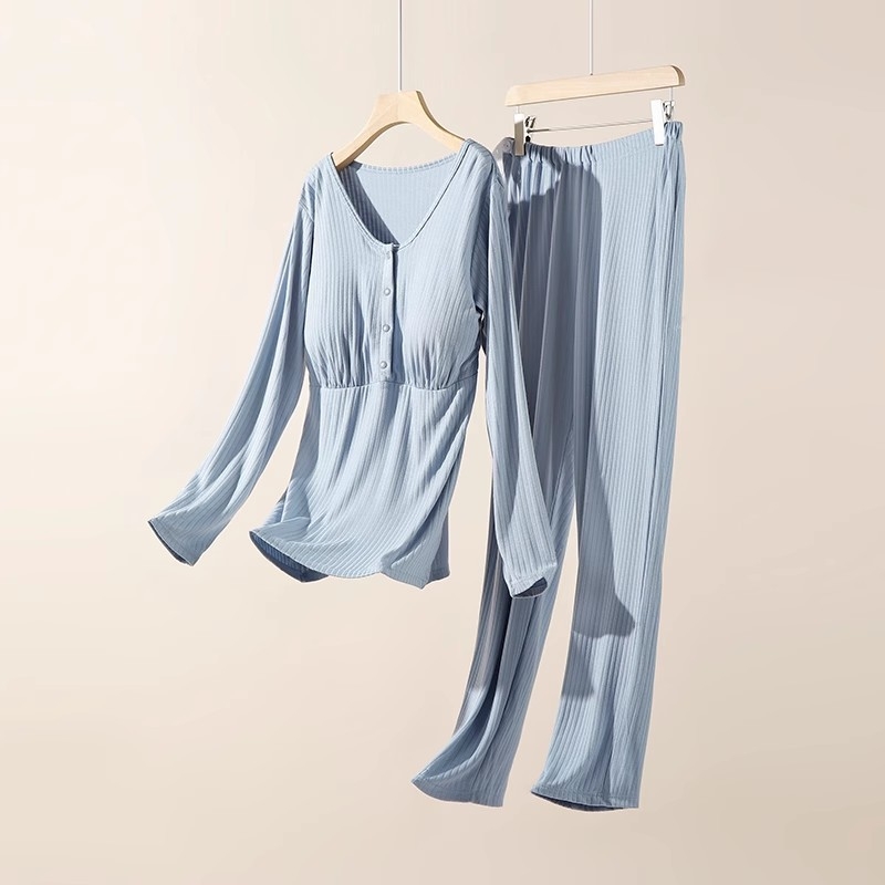 Emadele ja imetamiseks mõeldud modalist pijamakomplekt, triibuline muster, pikad varrukad, püksid, eesmine imetamisavause