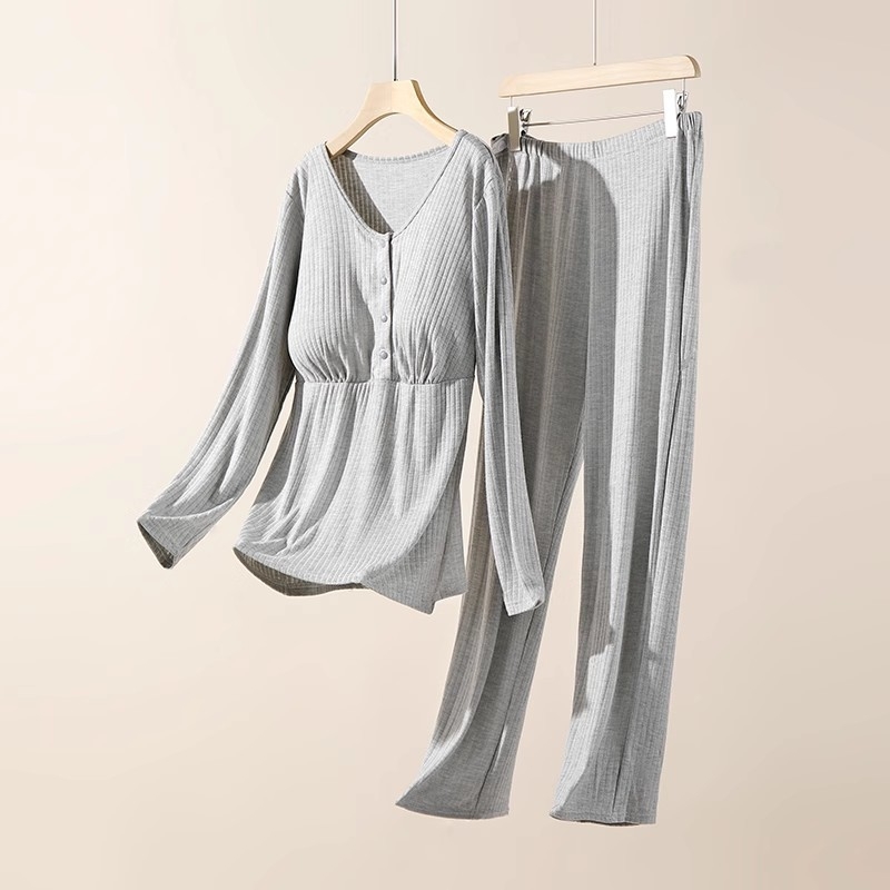 Emadele ja imetamiseks mõeldud modalist pijamakomplekt, triibuline muster, pikad varrukad, püksid, eesmine imetamisavause