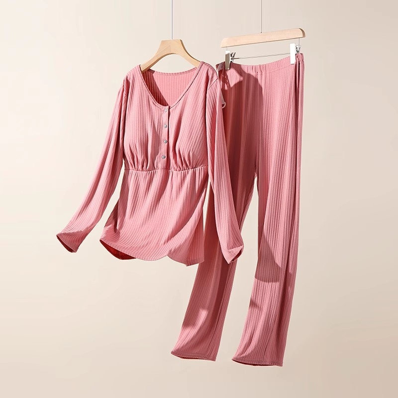 Emadele ja imetamiseks mõeldud modalist pijamakomplekt, triibuline muster, pikad varrukad, püksid, eesmine imetamisavause