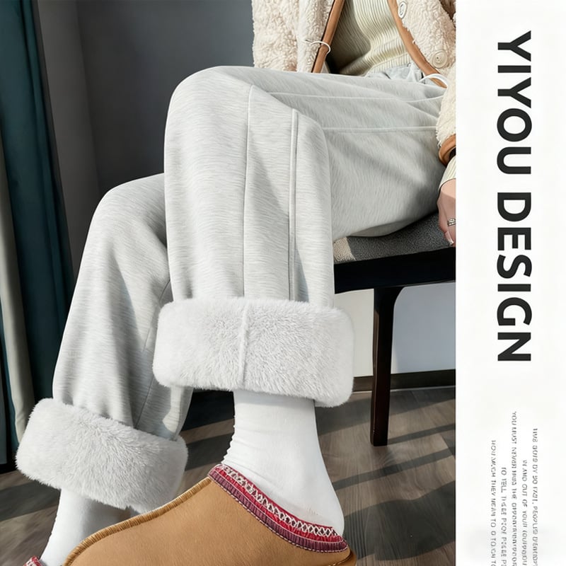 Grūtnieču ziemas bikses ar flīsa iekšdieni, biezas un silti, plata kāja, taisns piegriezums, vidējā josta; materiāls: kokvilnas-poliesters 50–70% saturs