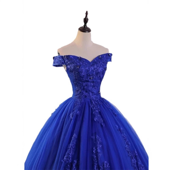 Egyvállas estélyi ruha, A-vonalú, hosszú szoknya, középmagas derék, 50–70% poliészter