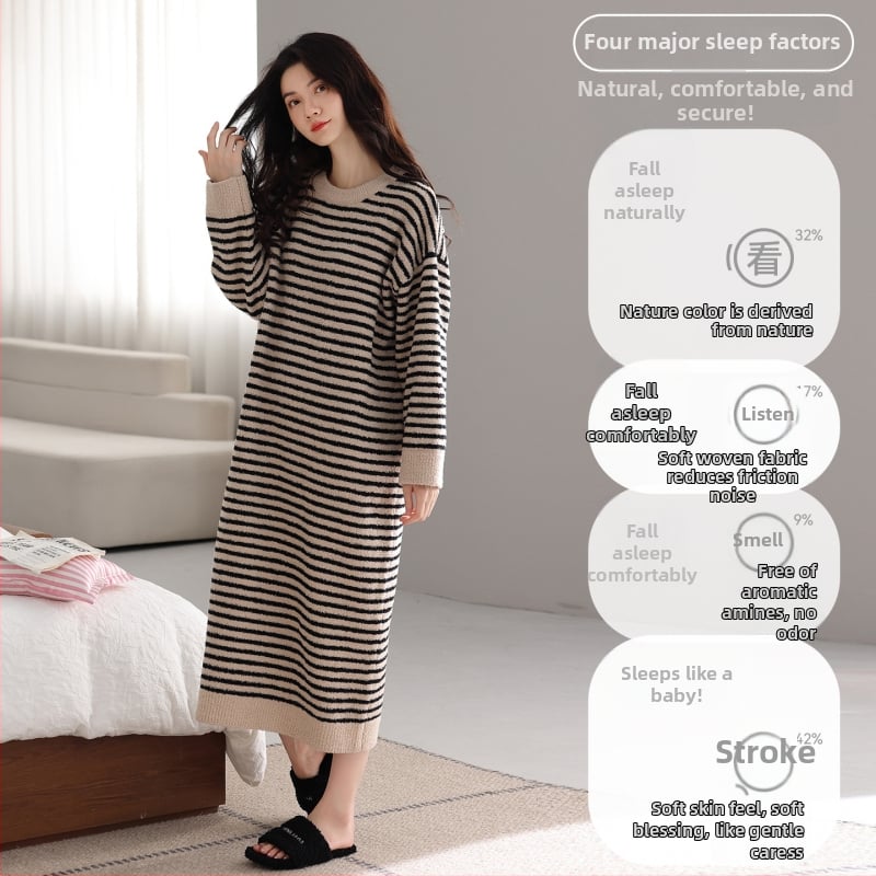 Grūtnieču naktskleita no pusvelūra ar vilnas odere, garas piedurknes, apaļš kakla, garums