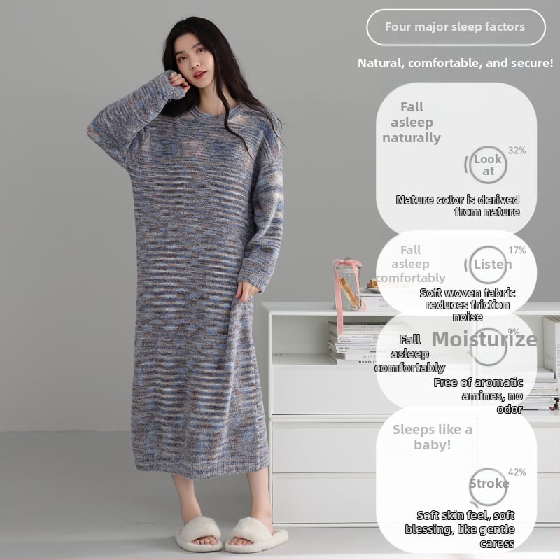 Grūtnieču naktskleita no pusvelūra ar vilnas odere, garas piedurknes, apaļš kakla, garums