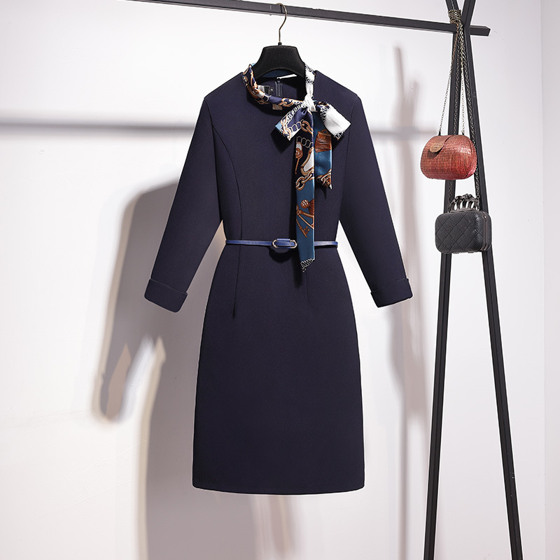 Recepciós professzionális ruha poliészterből, egyszínű, gallér-sálkialakítás, hosszú ujjú, magas derék, ceruza szabás, midi hossz, cipzárral, 2025 tavasz