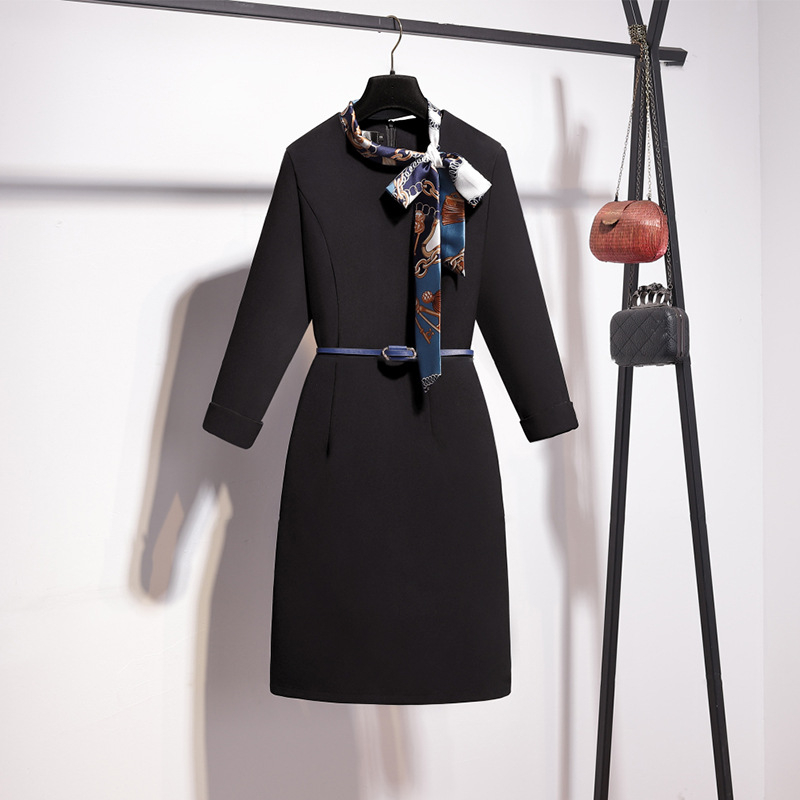 Recepciós professzionális ruha poliészterből, egyszínű, gallér-sálkialakítás, hosszú ujjú, magas derék, ceruza szabás, midi hossz, cipzárral, 2025 tavasz