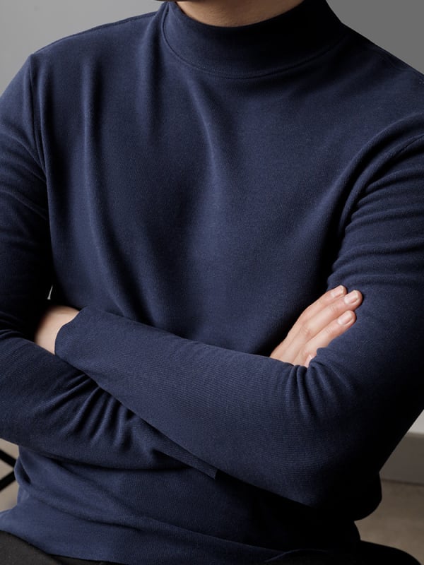 Muška termalna baza majica sa stojećim ovratnikom, dvostrano flis unutarnja, dugi rukav, poliester-elastan mješavina