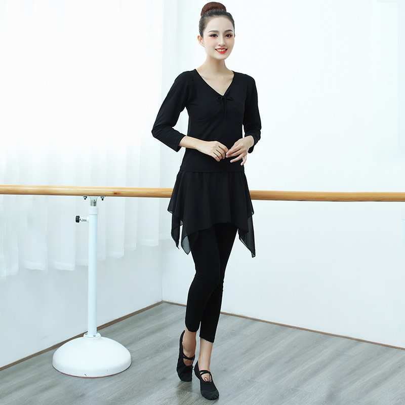 Sieviešu modernā deju apģērbs pieaugušajiem: tips: Mūsdienu deju apģērbs; audums: Lycra; auduma sastāvs: kokvilna 90%; iekšējā odere Lycra; odres sastāvs: kokvilna 90%; piemērots baletam un Latīņu dejām