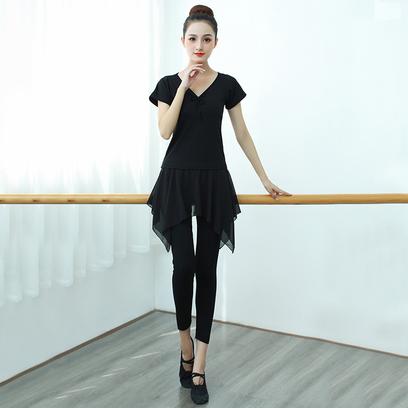 Sieviešu modernā deju apģērbs pieaugušajiem: tips: Mūsdienu deju apģērbs; audums: Lycra; auduma sastāvs: kokvilna 90%; iekšējā odere Lycra; odres sastāvs: kokvilna 90%; piemērots baletam un Latīņu dejām