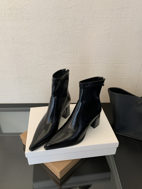 Moterų trumpi batai su smailiu nosimi ir užtrauktuku nugaroje, PU viršus, guma padas, 6–8 cm storas kulnas, rudens-žiemos 2025