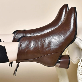 Moteriški Martin odiniai bateliai su pūkine viduje, smailus pirštas, užtrauktukas gale, žemas čiurnos aukštis