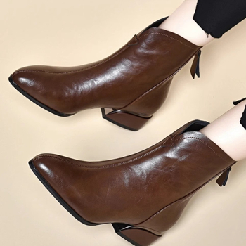 Moteriški Martin odiniai bateliai su pūkine viduje, smailus pirštas, užtrauktukas gale, žemas čiurnos aukštis