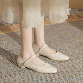 Mary Jane kingad | Mikrofiiber ülemine; ruudukujuline varvas; kummist tald; keskmine konts 3–6 cm