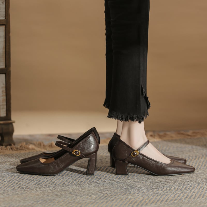 Mary Jane kingad | Mikrofiiber ülemine; ruudukujuline varvas; kummist tald; keskmine konts 3–6 cm