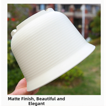 Šaknų kontrolei skirtas gėlių vazonas, kvėpuojanti keramika, pastatomas ant grindų, paprastas stilius