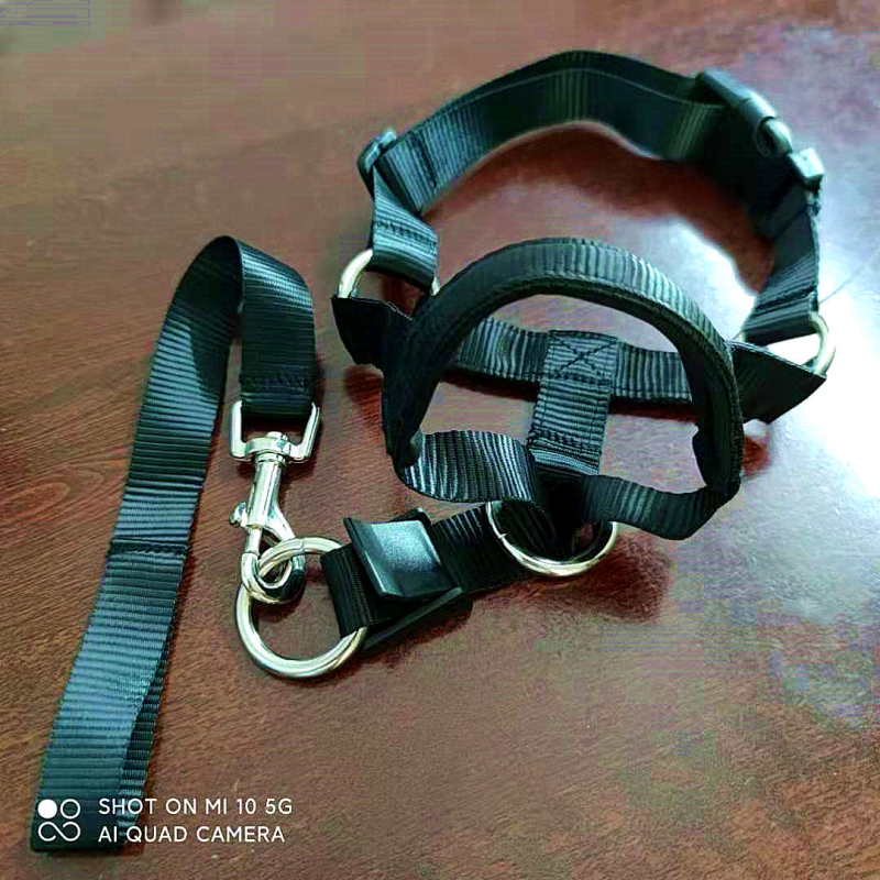 Кучешки музул с антихапване и антипроглъщане, полиестер, за външна употреба