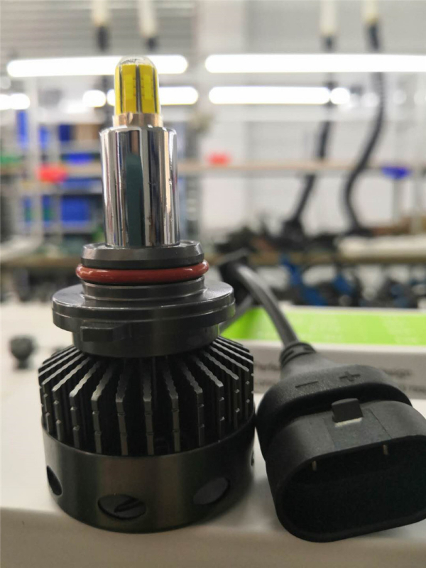 Automobiļu LED priekšējie lukturi ar 360° izgaismojumu, 42W, 9–63V, 4800 lm, CREE LED