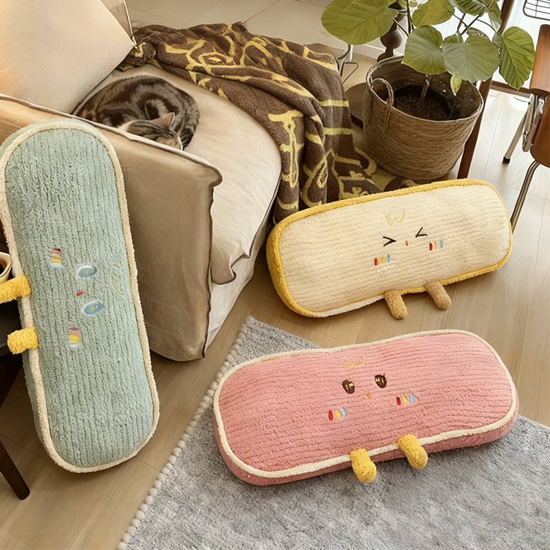 Plišani jastučić sa zvjezdama, mjesecom i oblacima, punilo PP pamuk, kratka pliš, mogućnost prilagodbe uzoraka