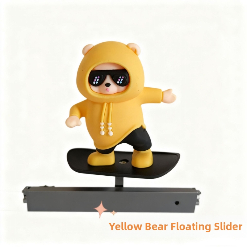 Dekoratīvā uzlīme instrumentu panelim – lāču ornament, pašlīmējoša uzstādīšana, Modelis 124, materiāli: plastmasa, alumīnija sakausējums, hromēts metāls, piemērots instrumentu panelim, centrālajai konsolei un iekšējajam durvju panelim