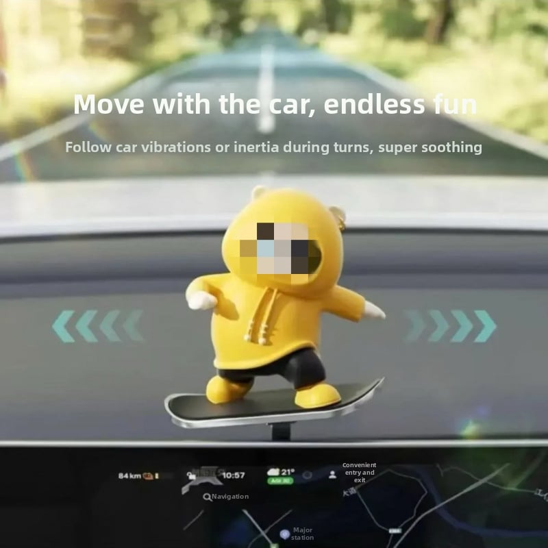 Automašīnas paneļa dekors ar lāci uz slidinoša skeita dēļa, karikatūras stilā, sakausējuma materiāls, dzīvnieku dizains