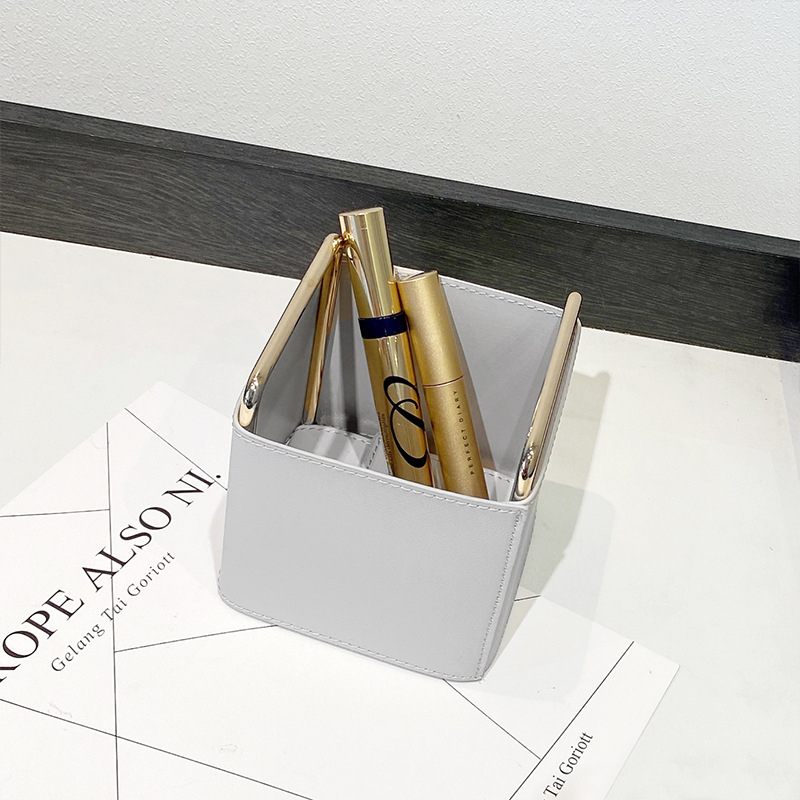 Ādas kosmētikas un juvelierizstrādājumu uzglabāšanas kubs – kubveida forma, galda un ceļojumu organizētājs, mūsdienīgs minimālisms