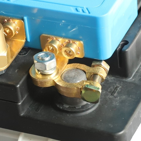 FOOCLES automašīnas akumulatora negatīvā pola atslēga ar 12V attālināto vadību un manuālu darbību, gudrais strāvas slēdzis, kas novērš enerģijas zudumu un noplūdi, modeļi FLS764/FLS765