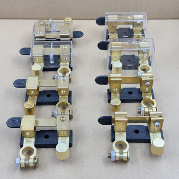 Autobaterijas atvienošanas slēdzis, divpolu, universāls, galvenais slēdzis pret noplūdēm