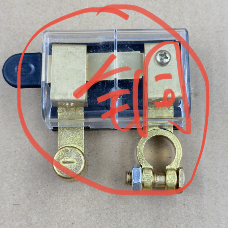 Autobaterijas atvienošanas slēdzis, divpolu, universāls, galvenais slēdzis pret noplūdēm