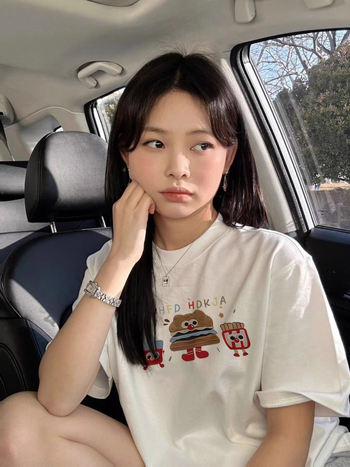 Sieviešu īsās piedurknes T-krekli - brīvs piegriezums, poliesters, anime raksts, apaļš izgriezums, vasara 2025