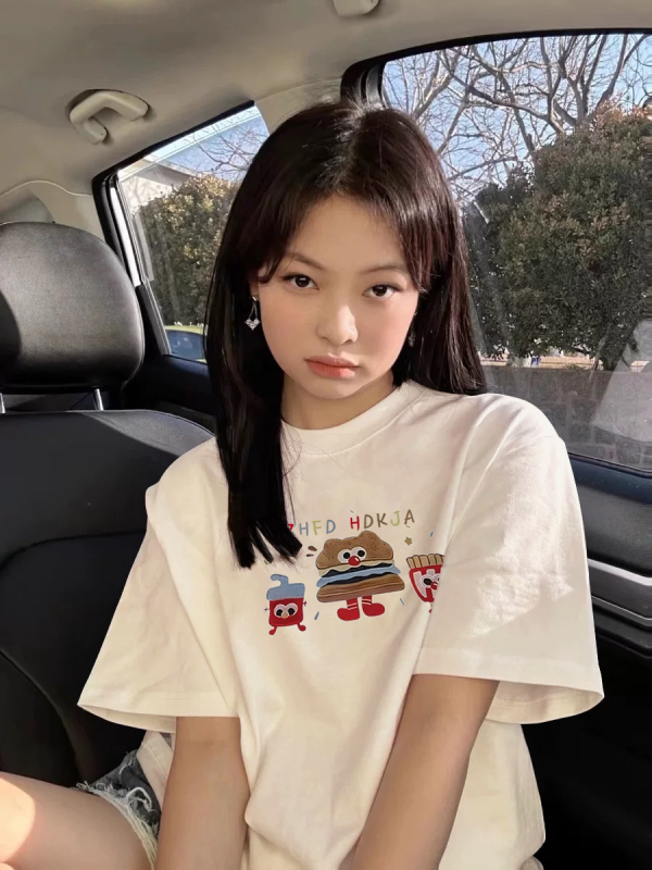 Sieviešu īsās piedurknes T-krekli - brīvs piegriezums, poliesters, anime raksts, apaļš izgriezums, vasara 2025