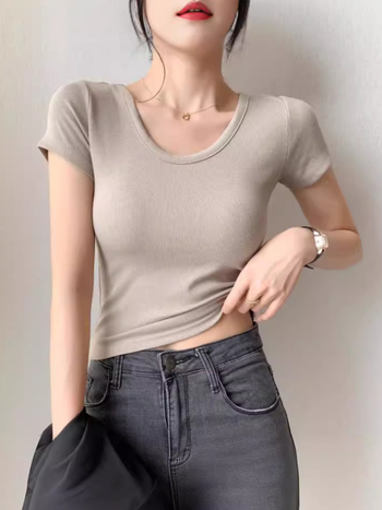 Slim-fit viskozes T-krekls ar U kaklu, īsām piedurknēm, vasara 2024