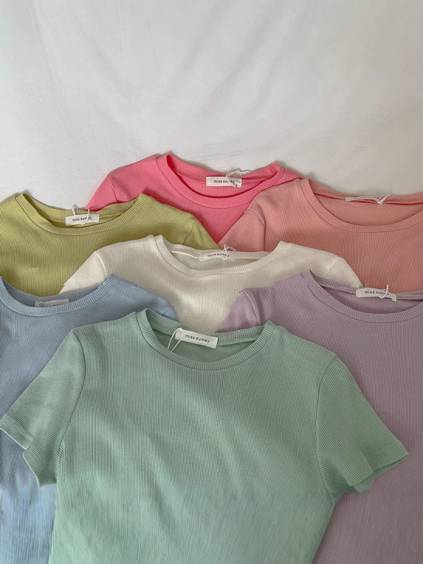 Sievietes T-krekls ar apaļu kaklu, īsām piedurknēm, šaurs griezums, elastīgs adījums, viskoze 90–95%