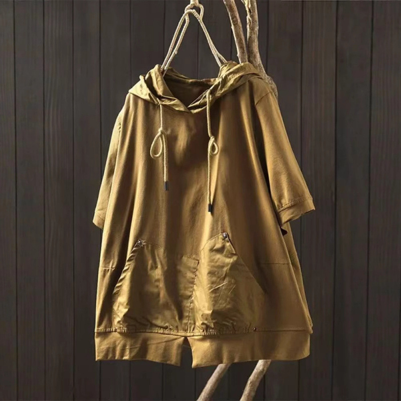 Sieviešu kokvilnas T-krekls ar kabatu un kapuci, īsām piedurknēm, brīvā piegriezuma, apaļais kakla izgriezums