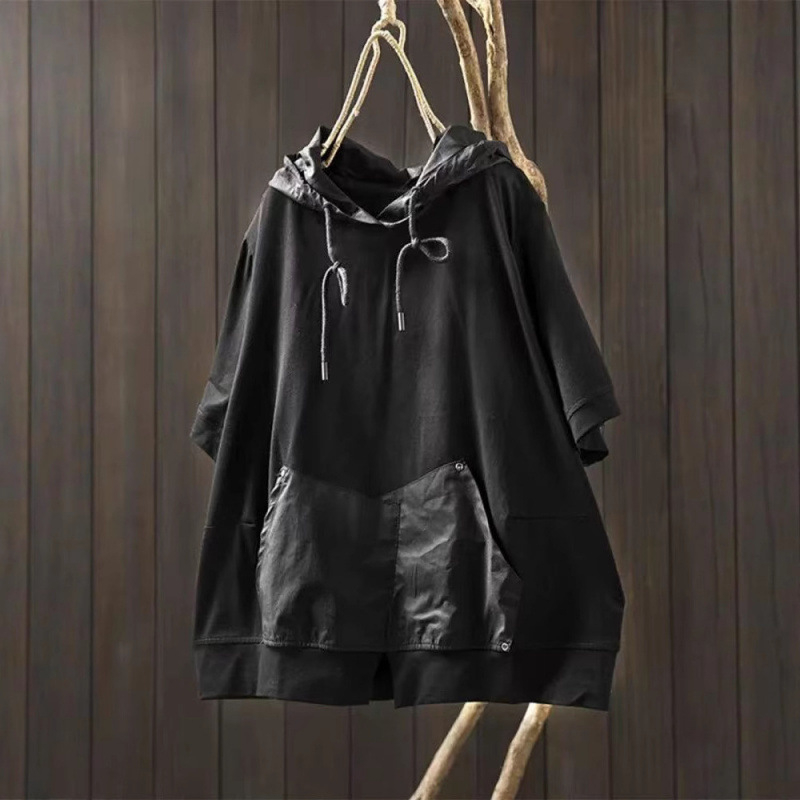 Sieviešu kokvilnas T-krekls ar kabatu un kapuci, īsām piedurknēm, brīvā piegriezuma, apaļais kakla izgriezums