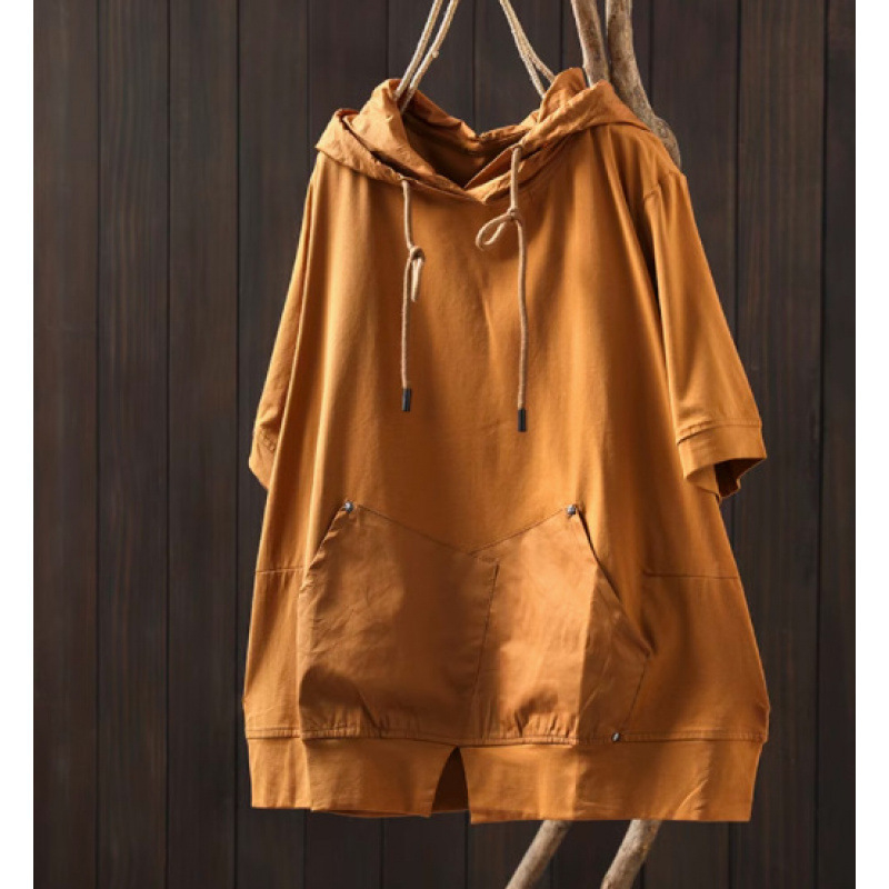 Sieviešu kokvilnas T-krekls ar kabatu un kapuci, īsām piedurknēm, brīvā piegriezuma, apaļais kakla izgriezums