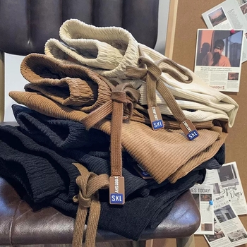 Férfi Corduroy nadrág, egyenes szabás, középmagas derekú, húzózsinóros zárás, könnyű poliészter anyag