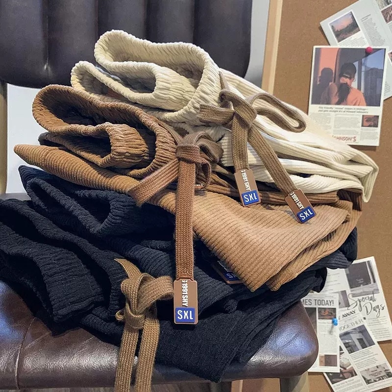 Férfi Corduroy nadrág, egyenes szabás, középmagas derekú, húzózsinóros zárás, könnyű poliészter anyag