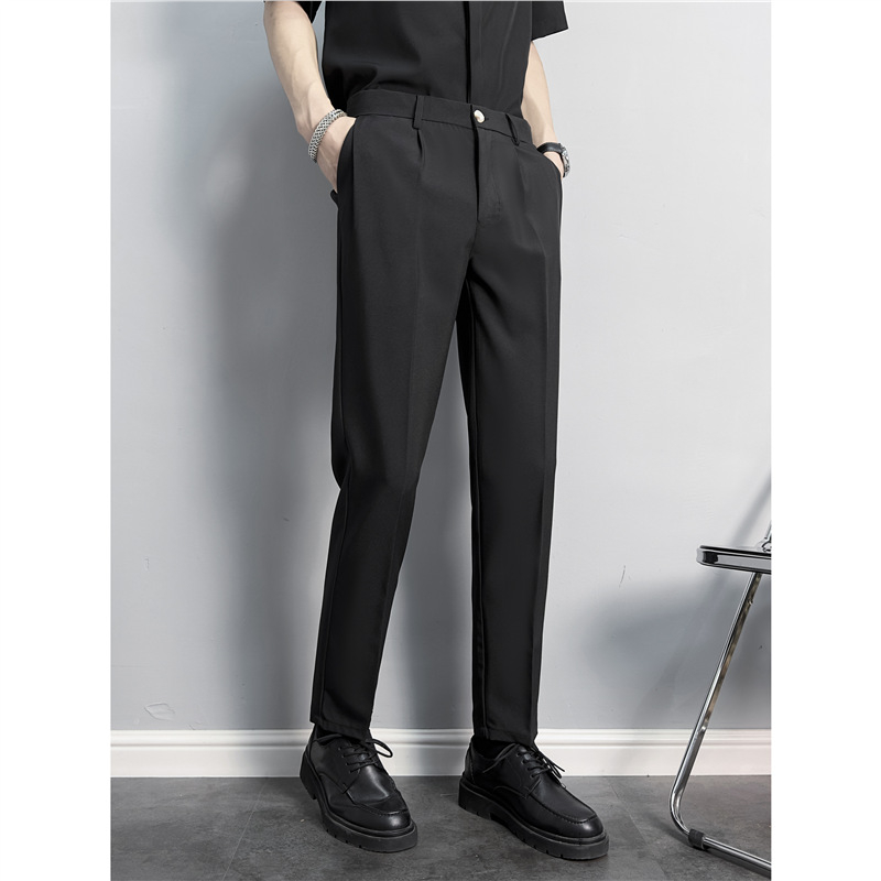 Slim-fit egyenes szabású kosztümnadrág – gyűrődésmentes, nem vasalható, középső derék, gombos záródás, 90% poliészter, mikroelasztikus keverék