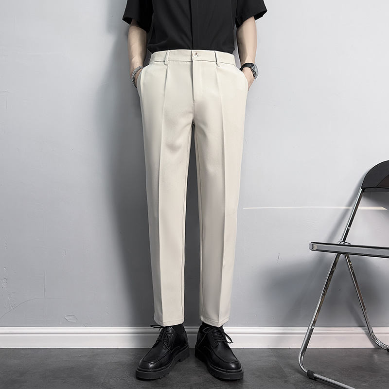 Slim-fit egyenes szabású kosztümnadrág – gyűrődésmentes, nem vasalható, középső derék, gombos záródás, 90% poliészter, mikroelasztikus keverék