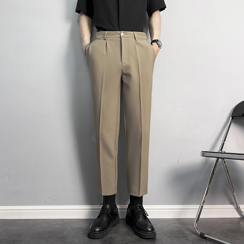 Slim-fit egyenes szabású kosztümnadrág – gyűrődésmentes, nem vasalható, középső derék, gombos záródás, 90% poliészter, mikroelasztikus keverék